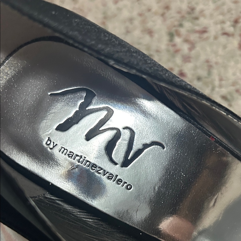 Martinez Valero Black Heels with Sparkling Buckle - Picture 4 of 5